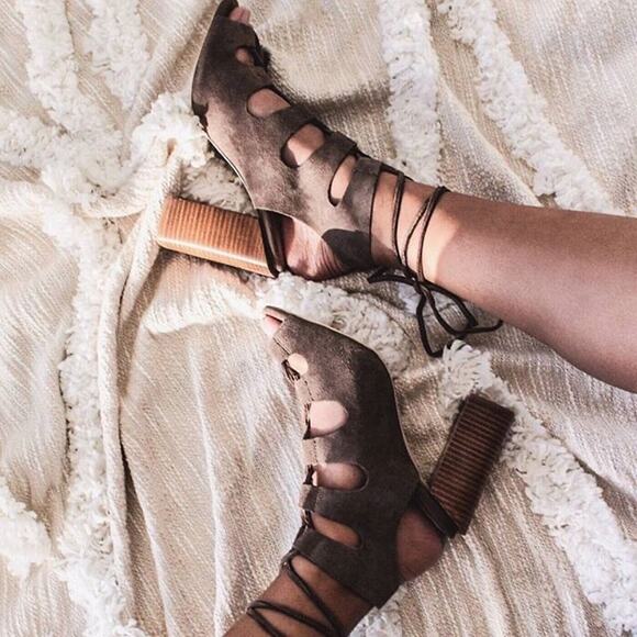 Jeffrey Campbell Allow Lace Up Heel Size 7.5 leather in Taupe Suede - Picture 1 of 11